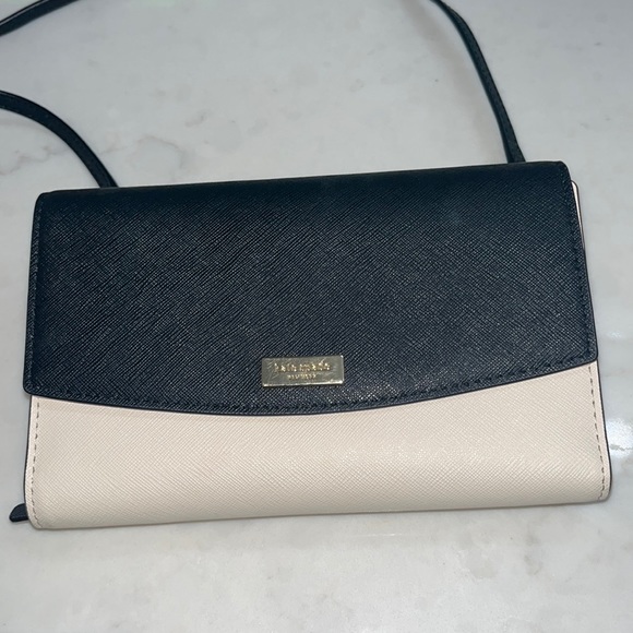 KATE SPADE crossbody - Picture 1 of 4